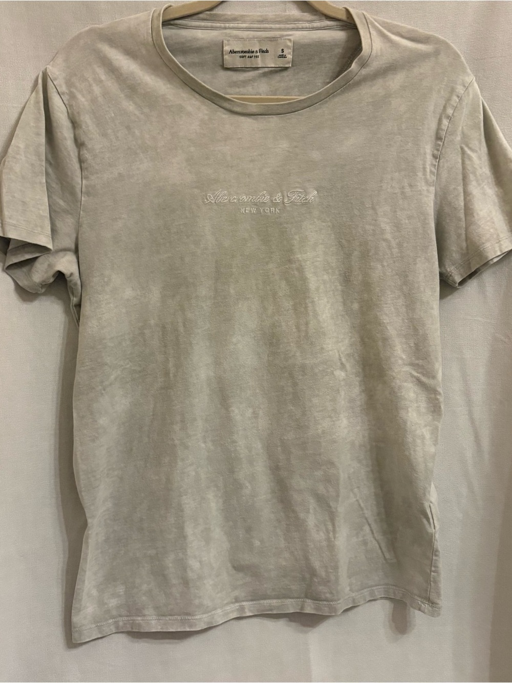 Abercrombie & Fitch Men's Faded Light Gray Crew Tee